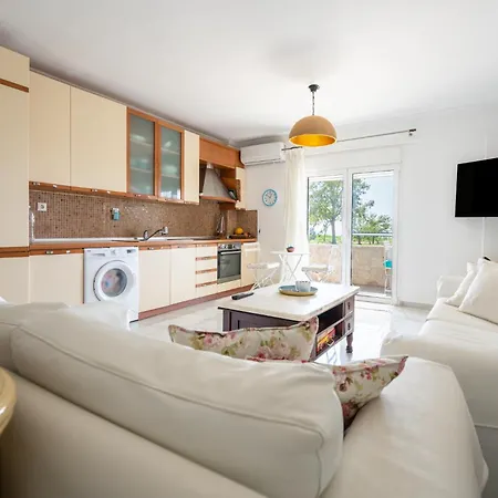 Di μare By Golden Host Apartament Nea Moudania