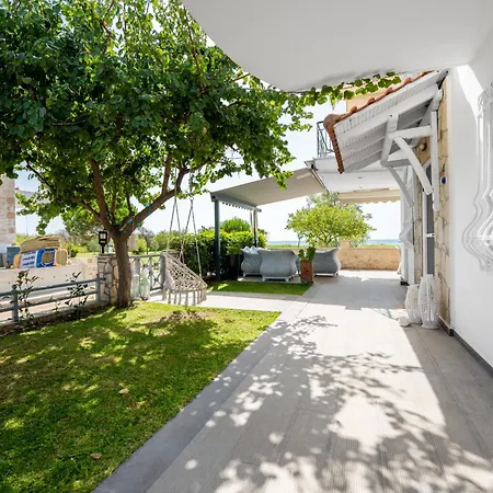 Di μare By Golden Host Apartament *