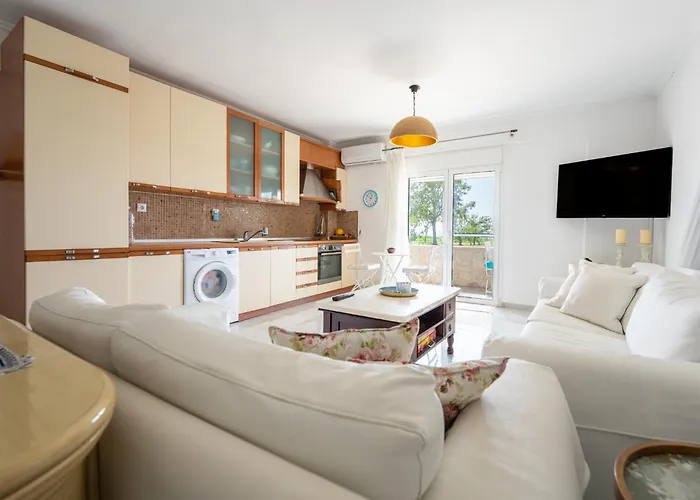 Di μare Apartamento Flogita